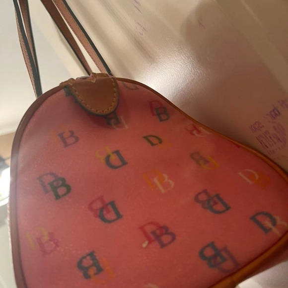 Multi color Dooney & Bourke rainbow monogram barrel handbag - Picture 4 of 8
